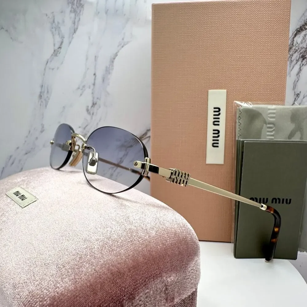 New MIU MIU Sunglasses - Picture 3 of 16